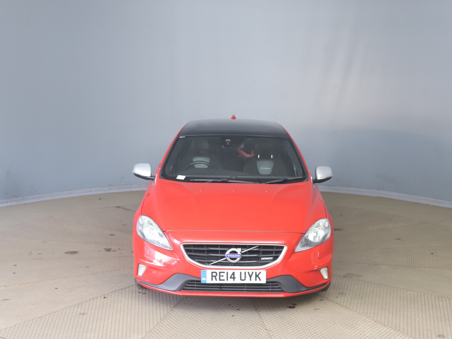 Used Volvo V40 2014 for sale - 77989827: Photo 2