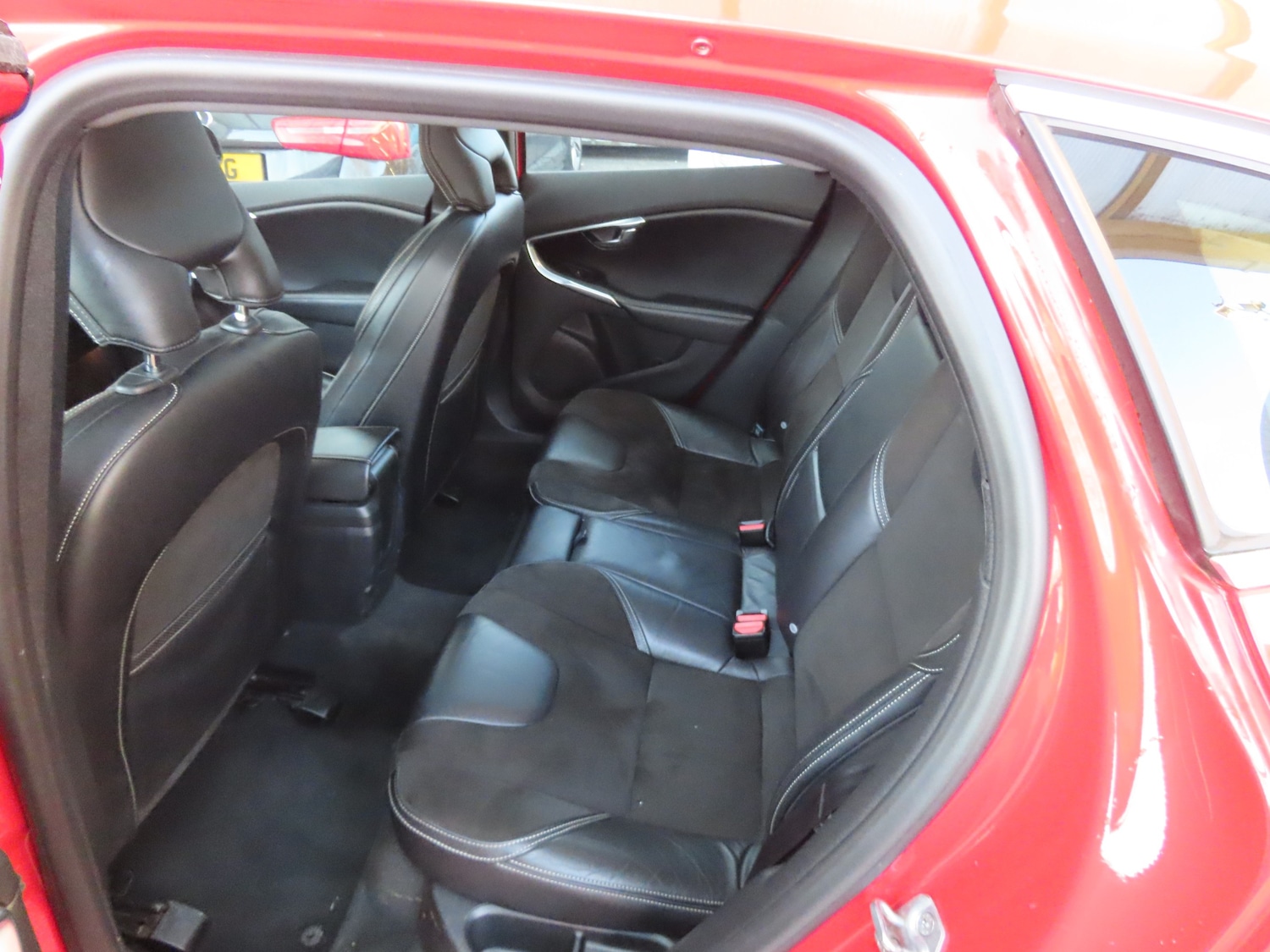 Used Volvo V40 2014 for sale - 77989827: Photo 6