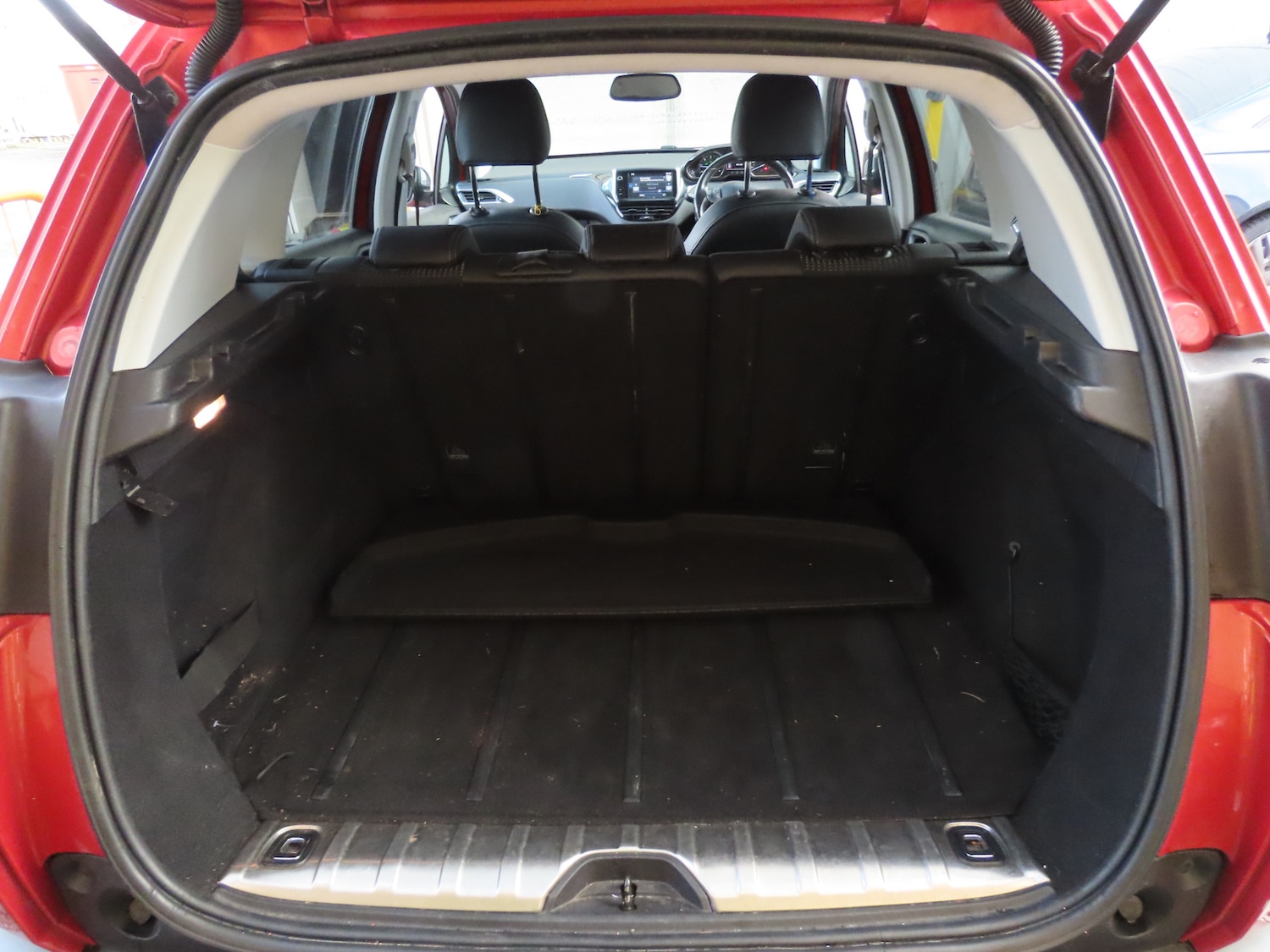 Used Peugeot 2008 2015 for sale - 77287380: Photo 9