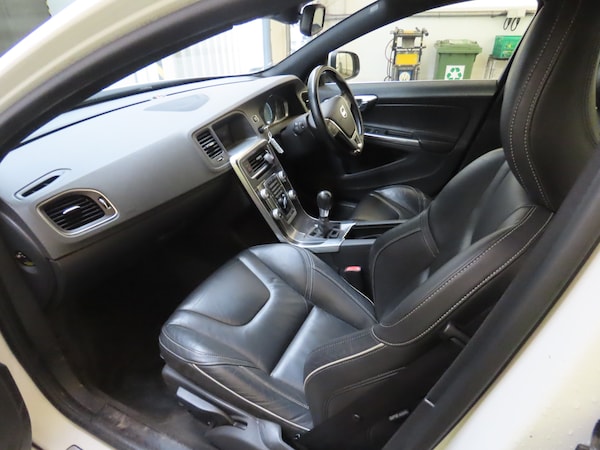 Used Volvo S60 2014 for sale - 76305330: Photo 10