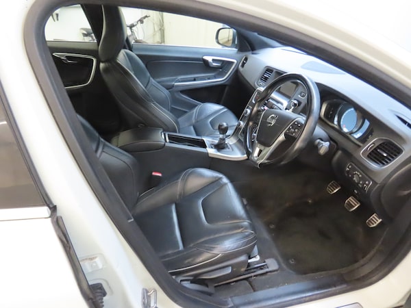 Used Volvo S60 2014 for sale - 76305330: Photo 9