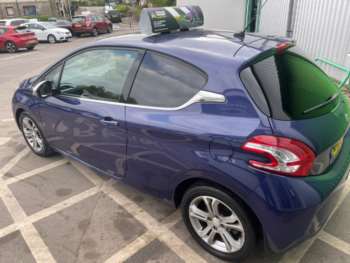 Used Peugeot 208 2013 for sale - 74729624: Photo