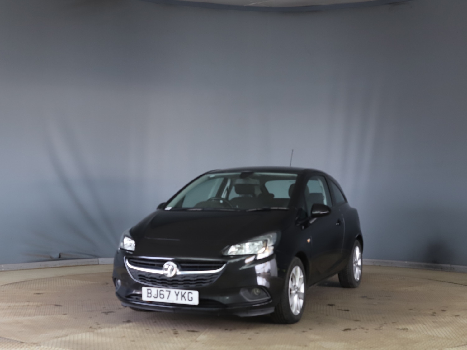Used Vauxhall Corsa 2017 for sale - 77718991: Photo 2