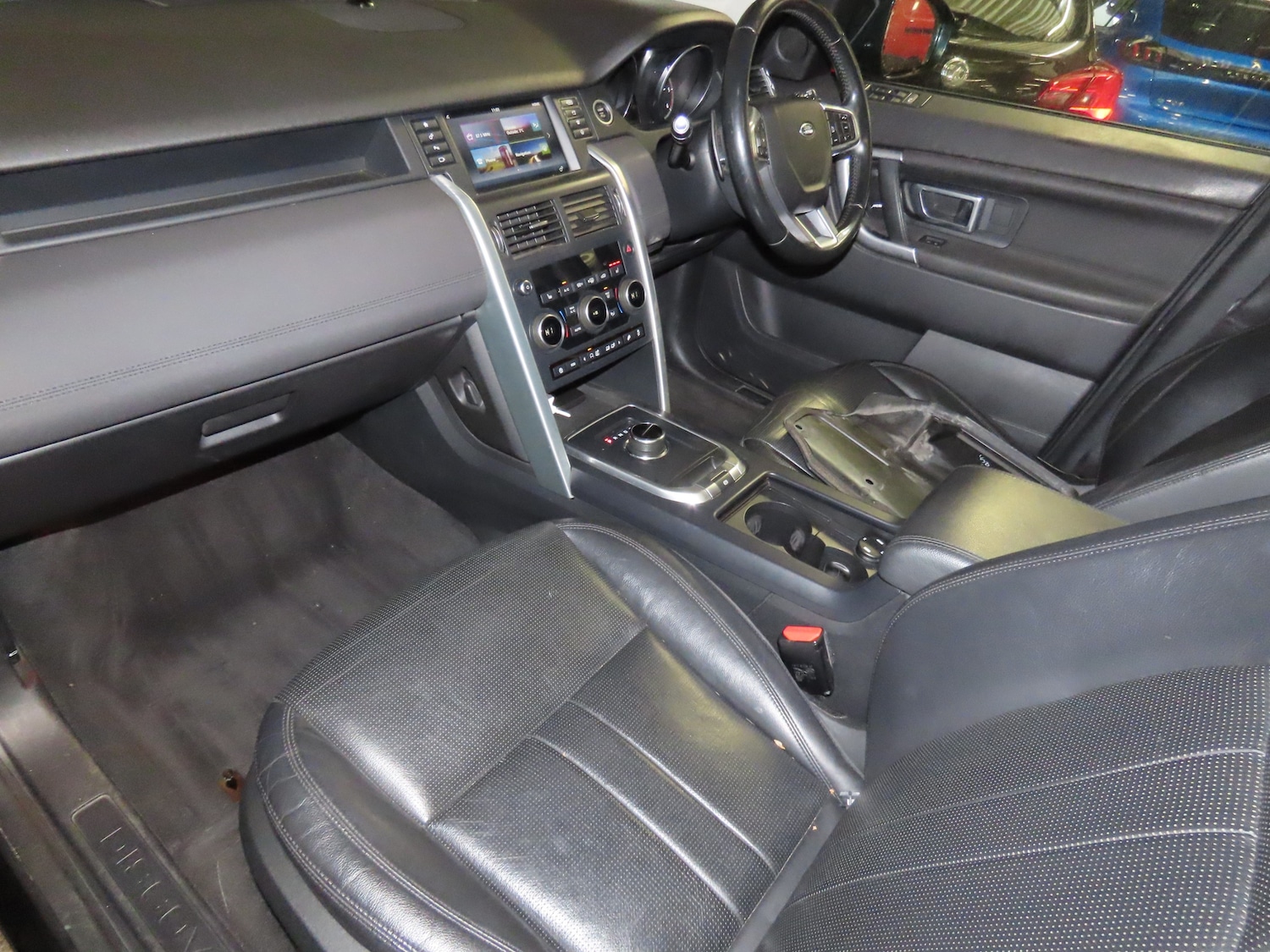 Used Land Rover Discovery Sport 2017 for sale - 77382057: Photo 9