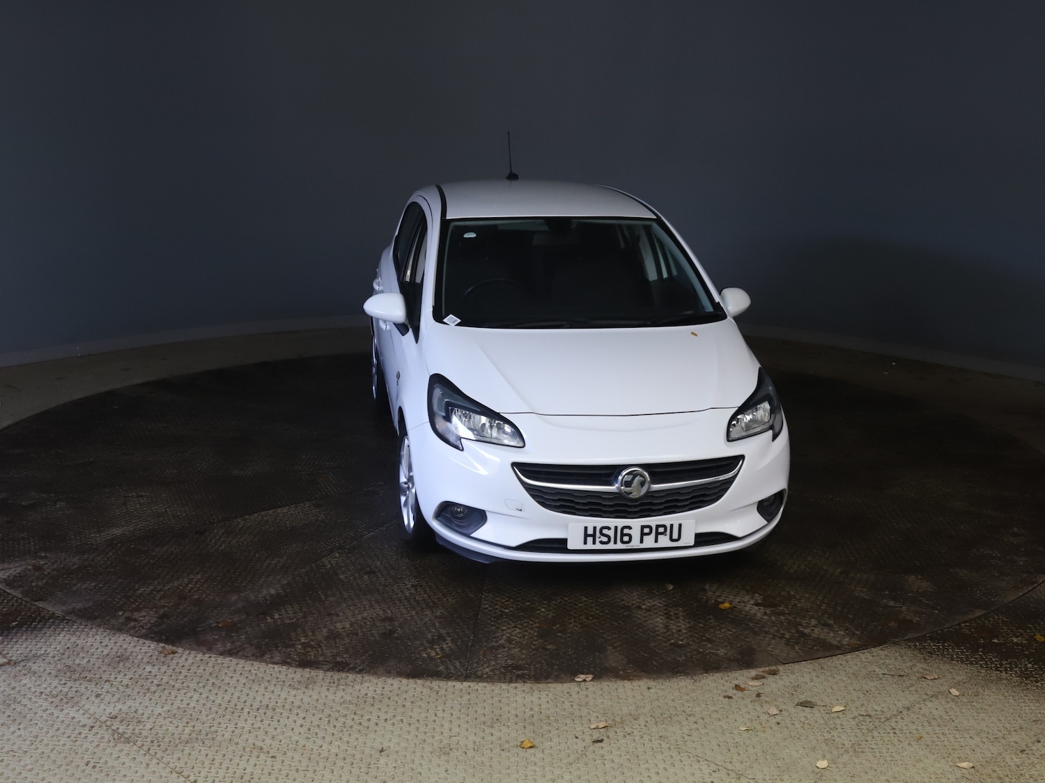 Used Vauxhall Corsa 2016 for sale - 76949824: Photo 2