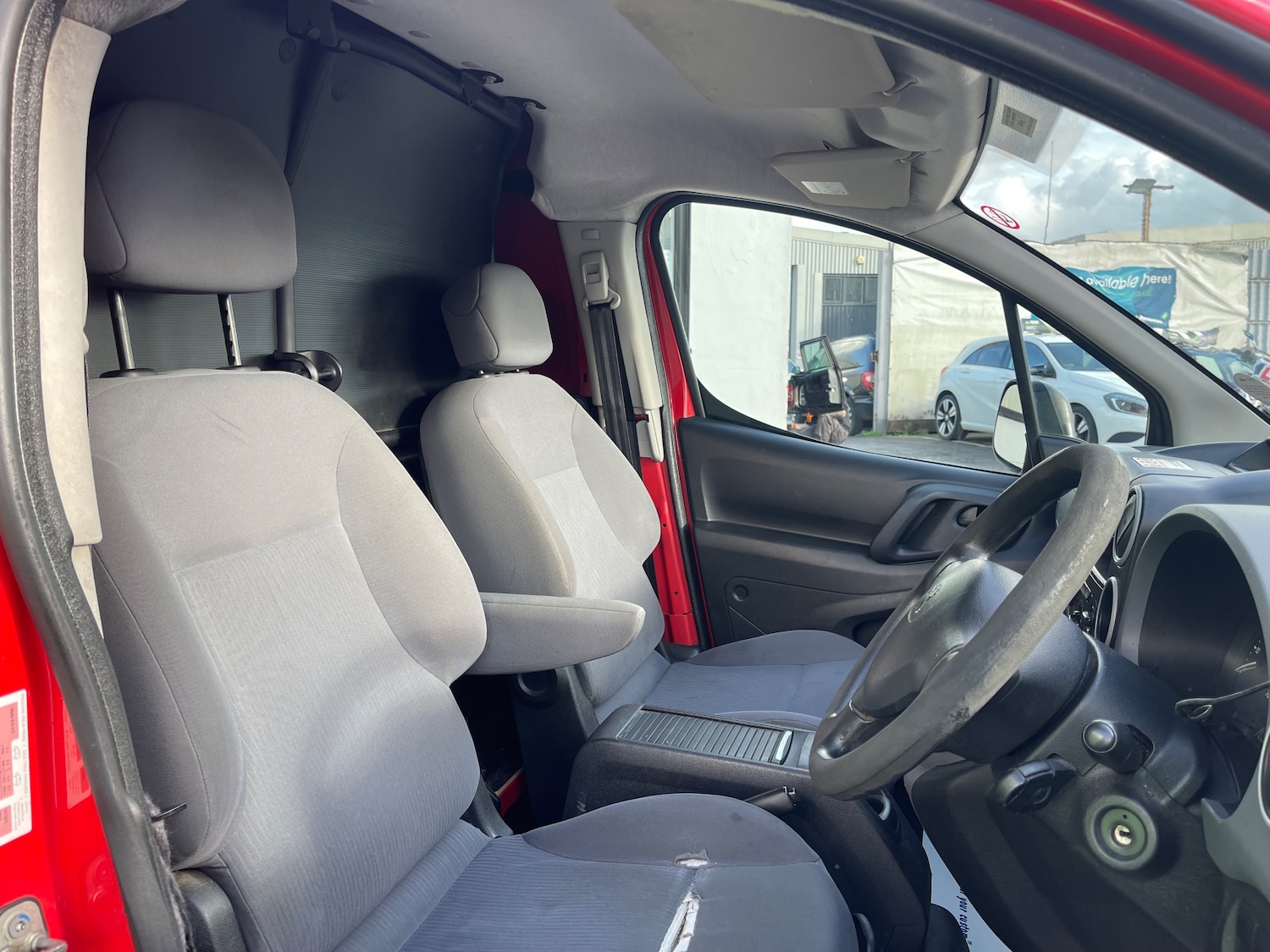 Used Peugeot Partner 2015 for sale - 76590687: Photo 7