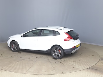 Used Volvo V40 Cross Country 2014 for sale - 76305309: Photo 2