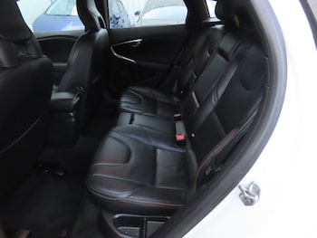 Used Volvo V40 Cross Country 2014 for sale - 76305309: Photo 4