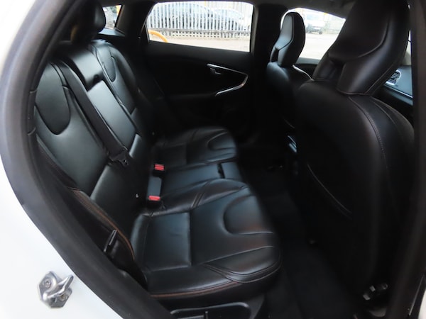 Used Volvo V40 Cross Country 2014 for sale - 76305309: Photo 5