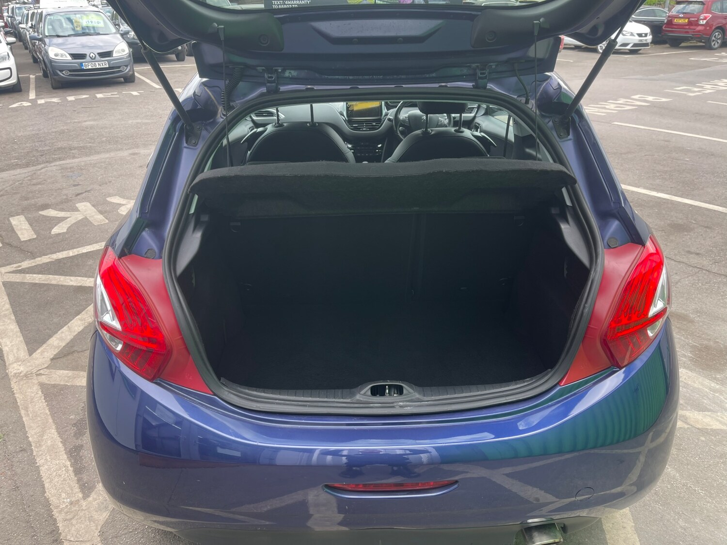 Used Peugeot 208 2013 for sale - 77935451: Photo 16