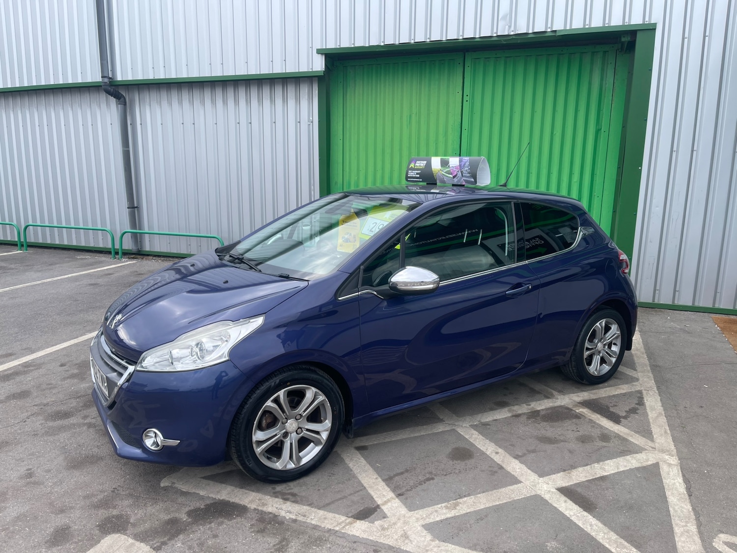 Used Peugeot 208 2013 for sale - 77935451: Photo 3