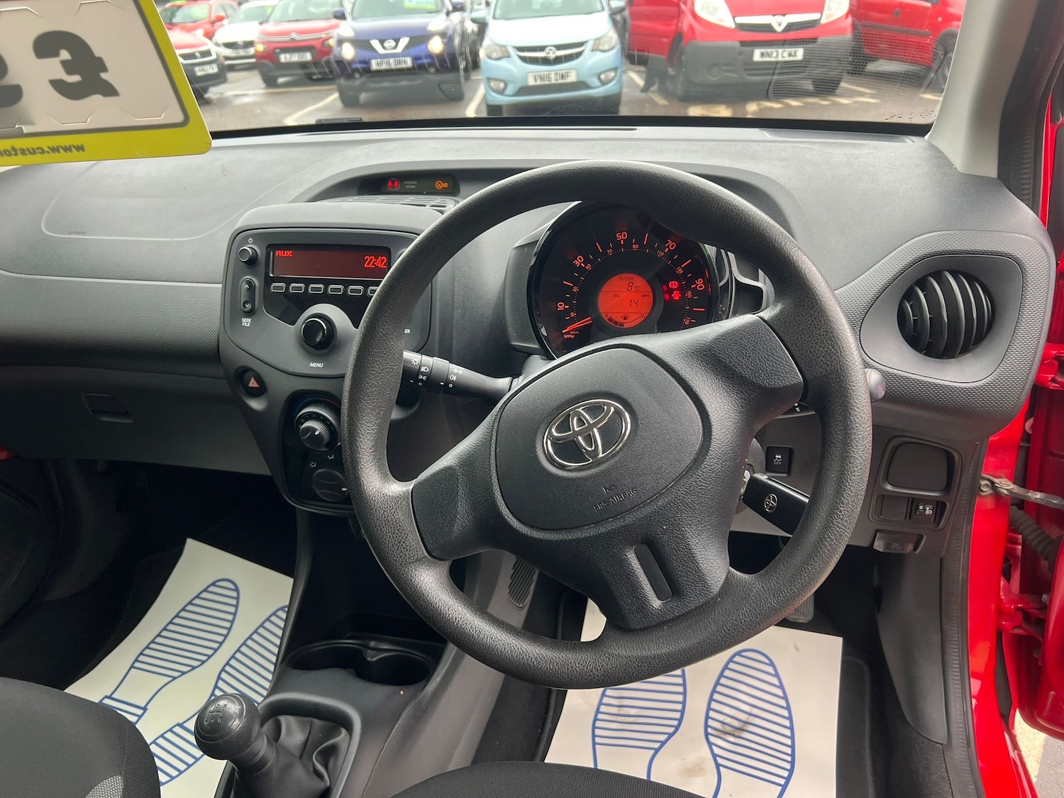 Used Toyota AYGO 2015 for sale - 76896429: Photo 11