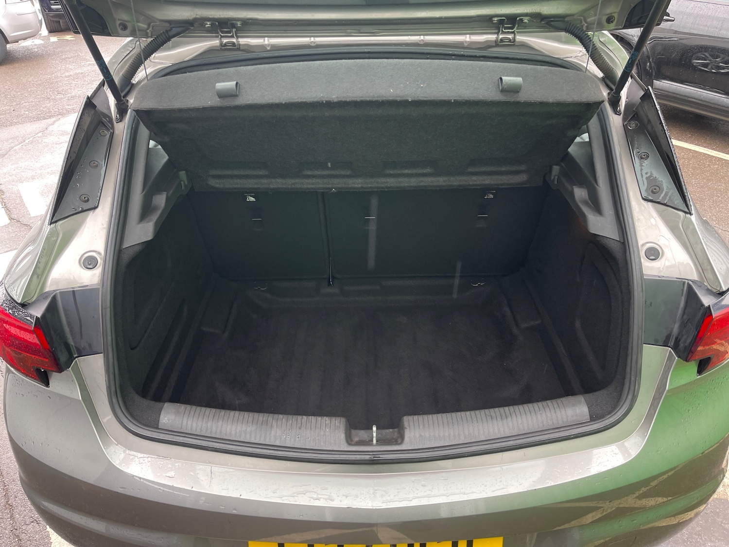 Used Vauxhall Astra 2017 for sale - 76305305: Photo 17