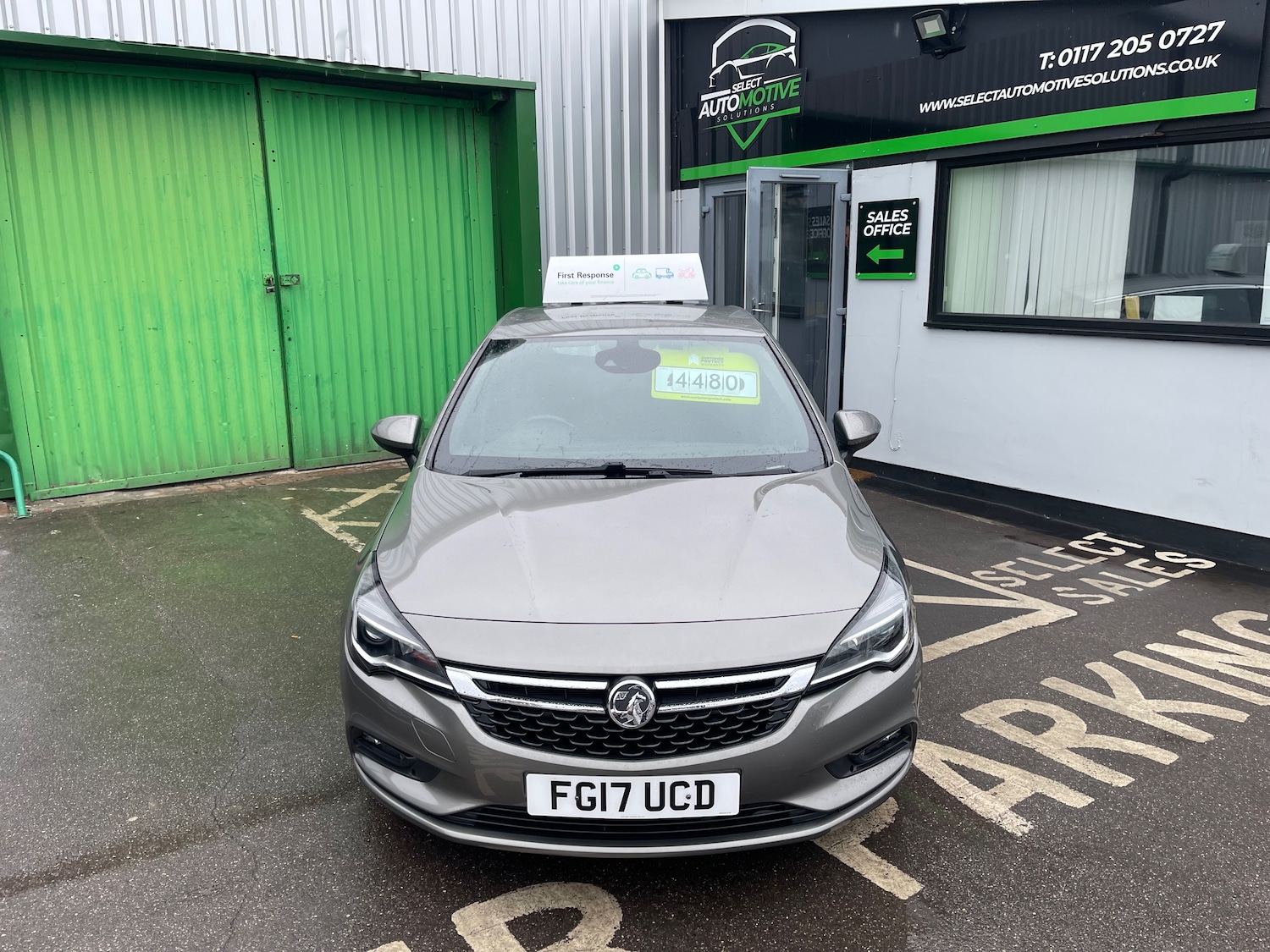 Used Vauxhall Astra 2017 for sale - 76305305: Photo 2