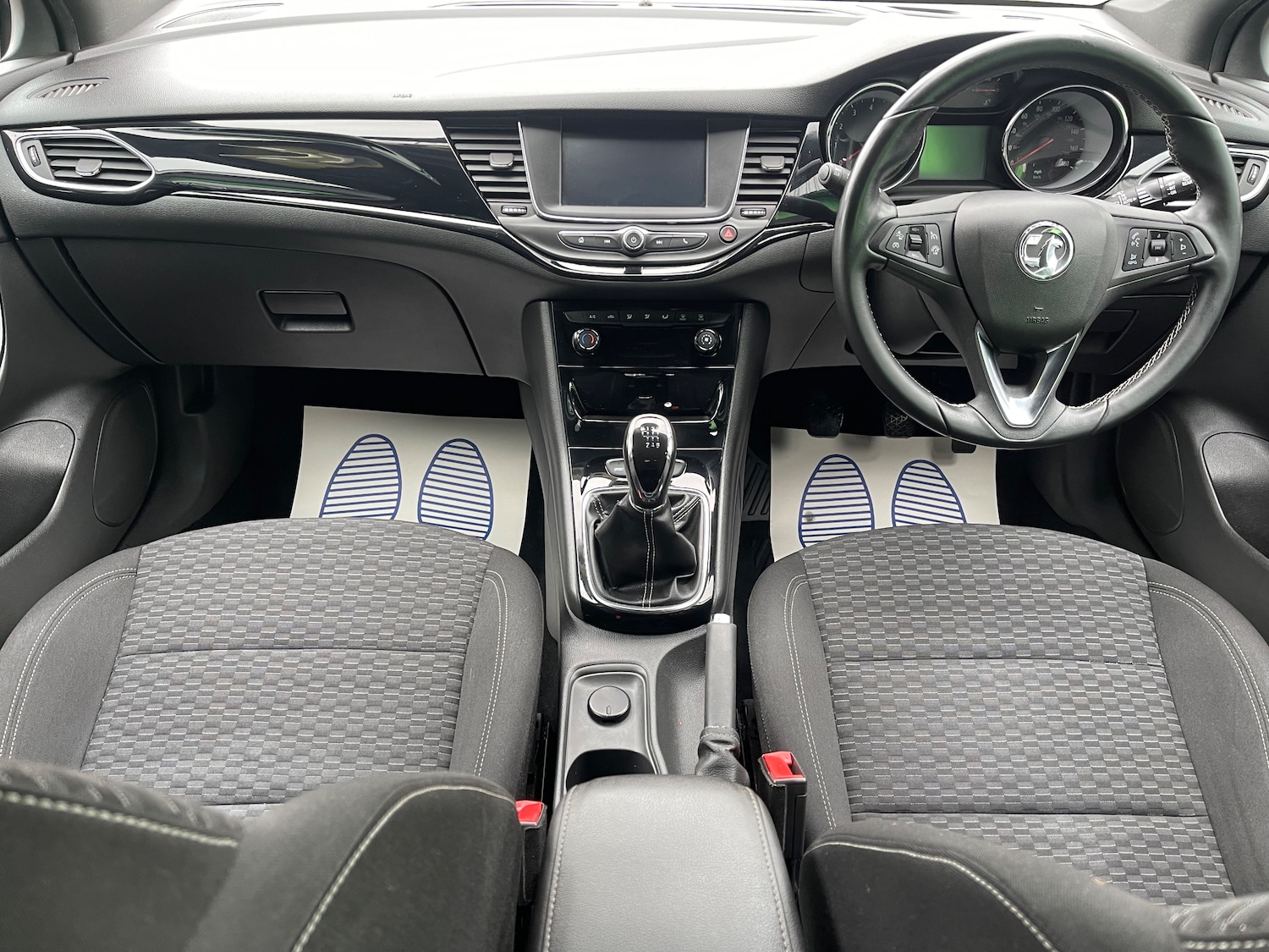 Used Vauxhall Astra 2017 for sale - 76305305: Photo 8