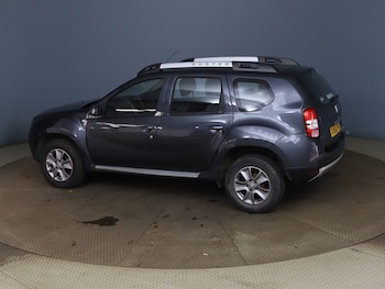 Used Dacia Duster 2016 for sale - 76466240: Photo
