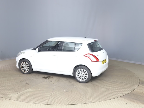 Used Suzuki Swift 2012 for sale - 76324512: Photo 4