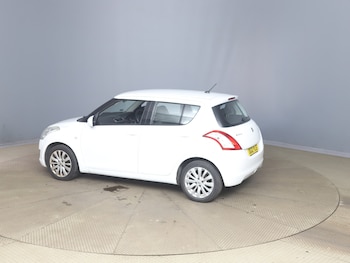 Used Suzuki Swift 2012 for sale - 76324512: Photo 4