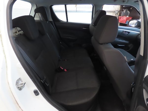 Used Suzuki Swift 2012 for sale - 76324512: Photo 7