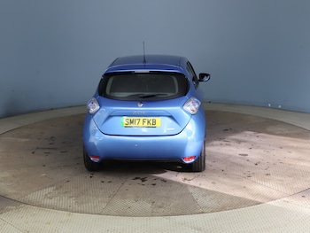 Used Renault Zoe 2017 for sale - 78029120: Photo