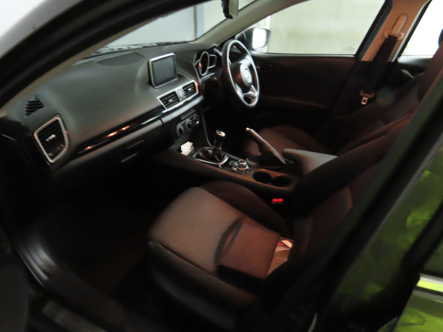 Used Mazda Mazda3 2015 for sale - 76896422: Photo 8