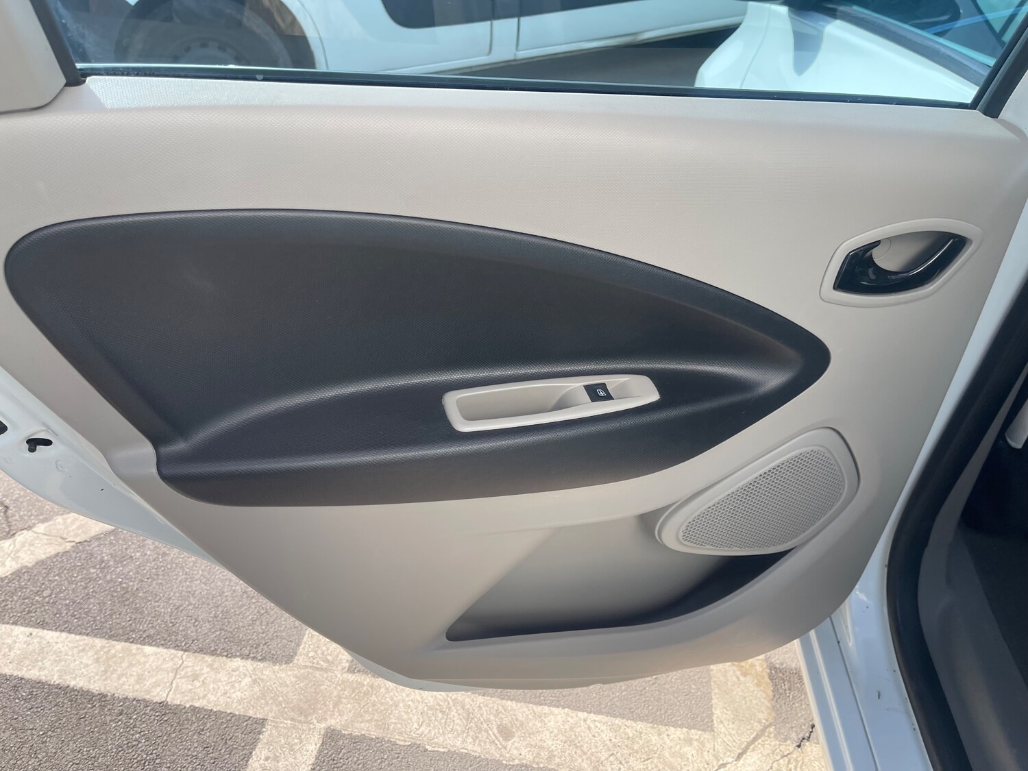 Used Renault Zoe 2015 for sale - 75937907: Photo 14