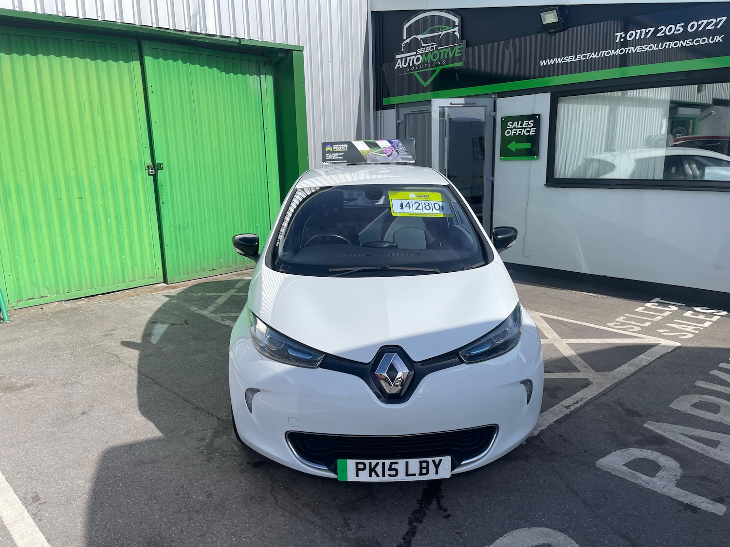 Used Renault Zoe 2015 for sale - 75937907: Photo 2