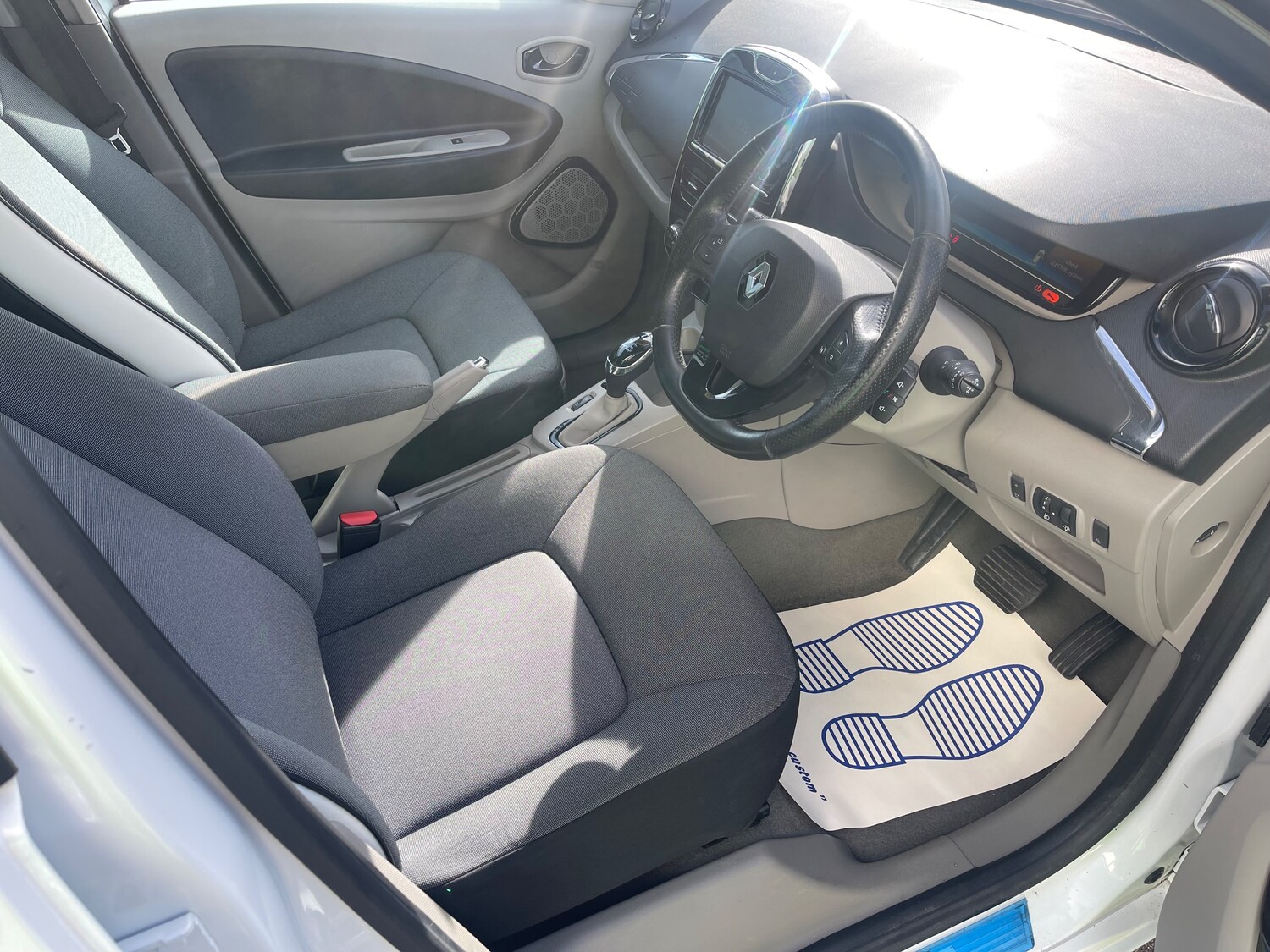 Used Renault Zoe 2015 for sale - 75937907: Photo 7