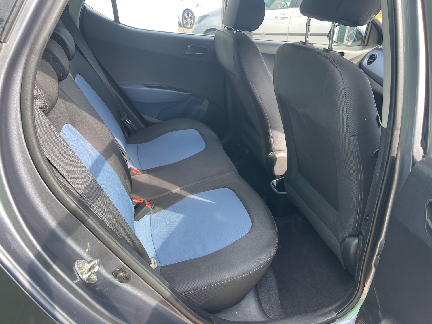 Used Hyundai i10 2014 for sale - 76211687: Photo 16