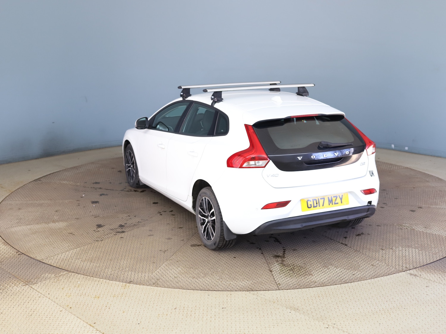 Used Volvo V40 2017 for sale - 77966596: Photo 3