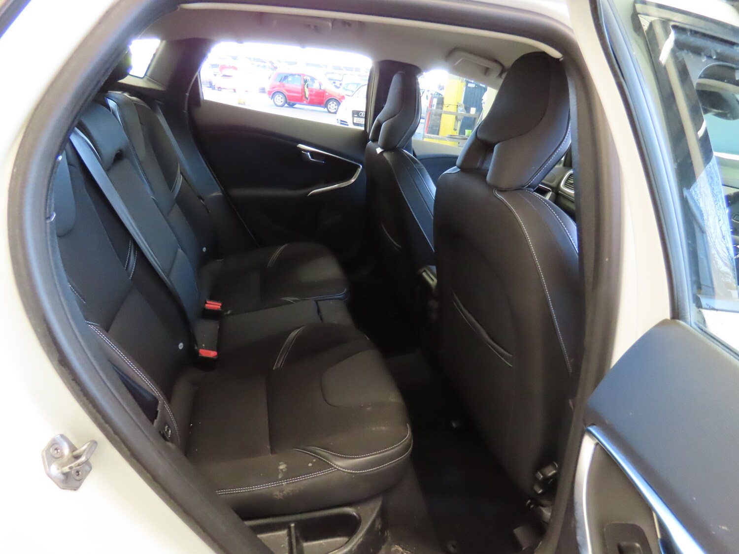 Used Volvo V40 2017 for sale - 77966596: Photo 7