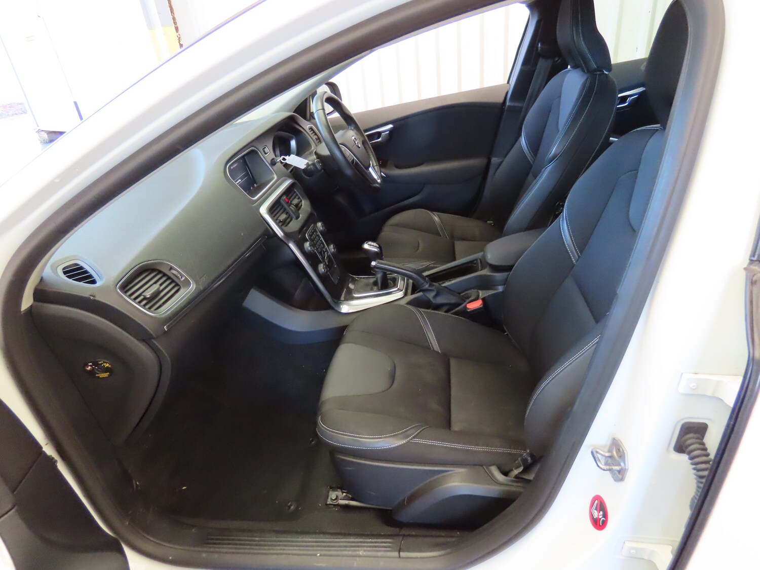 Used Volvo V40 2017 for sale - 77966596: Photo 9