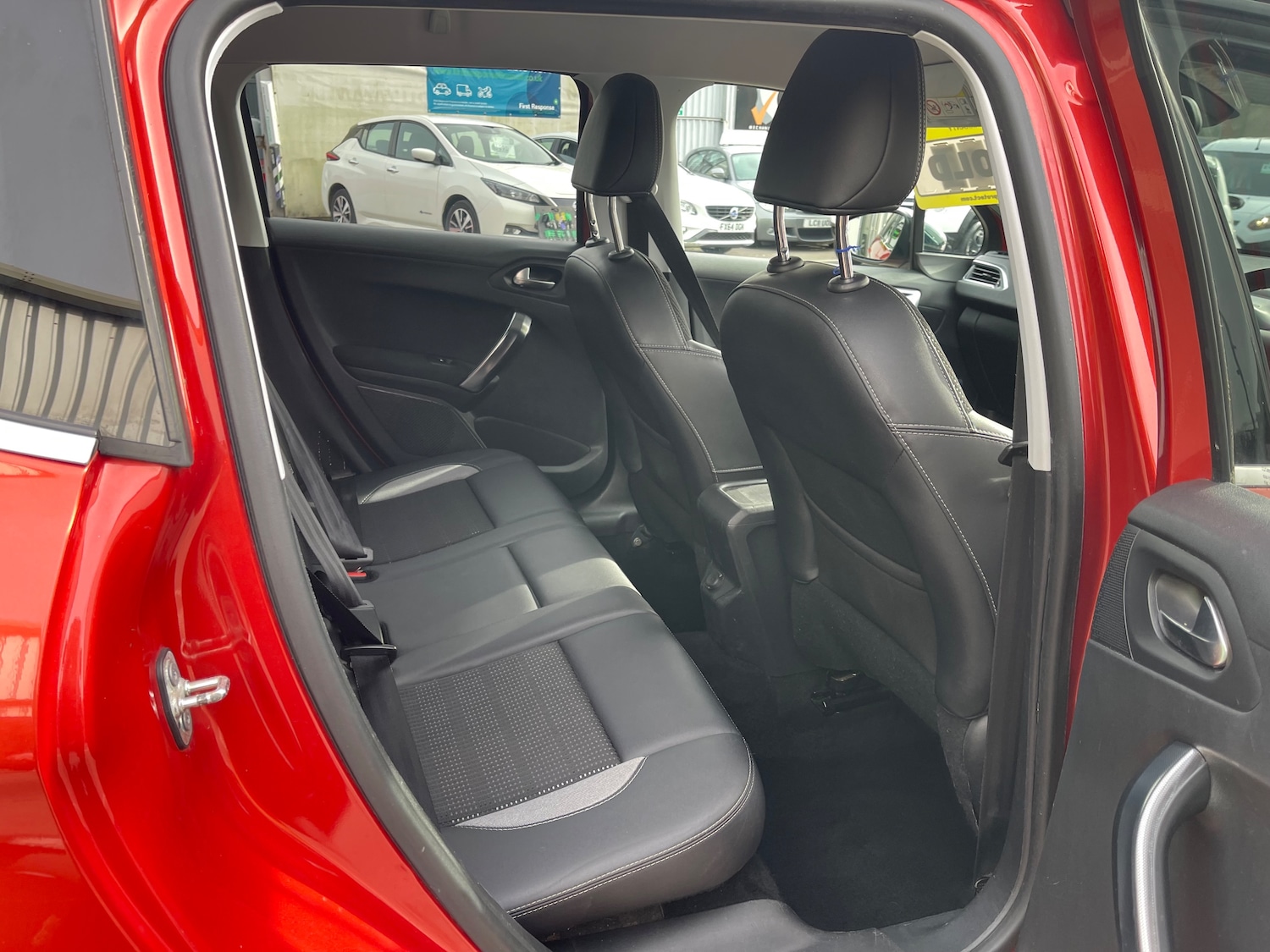 Used Peugeot 2008 2015 for sale - 77578851: Photo 15