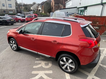 Used Peugeot 2008 2015 for sale - 77578851: Photo
