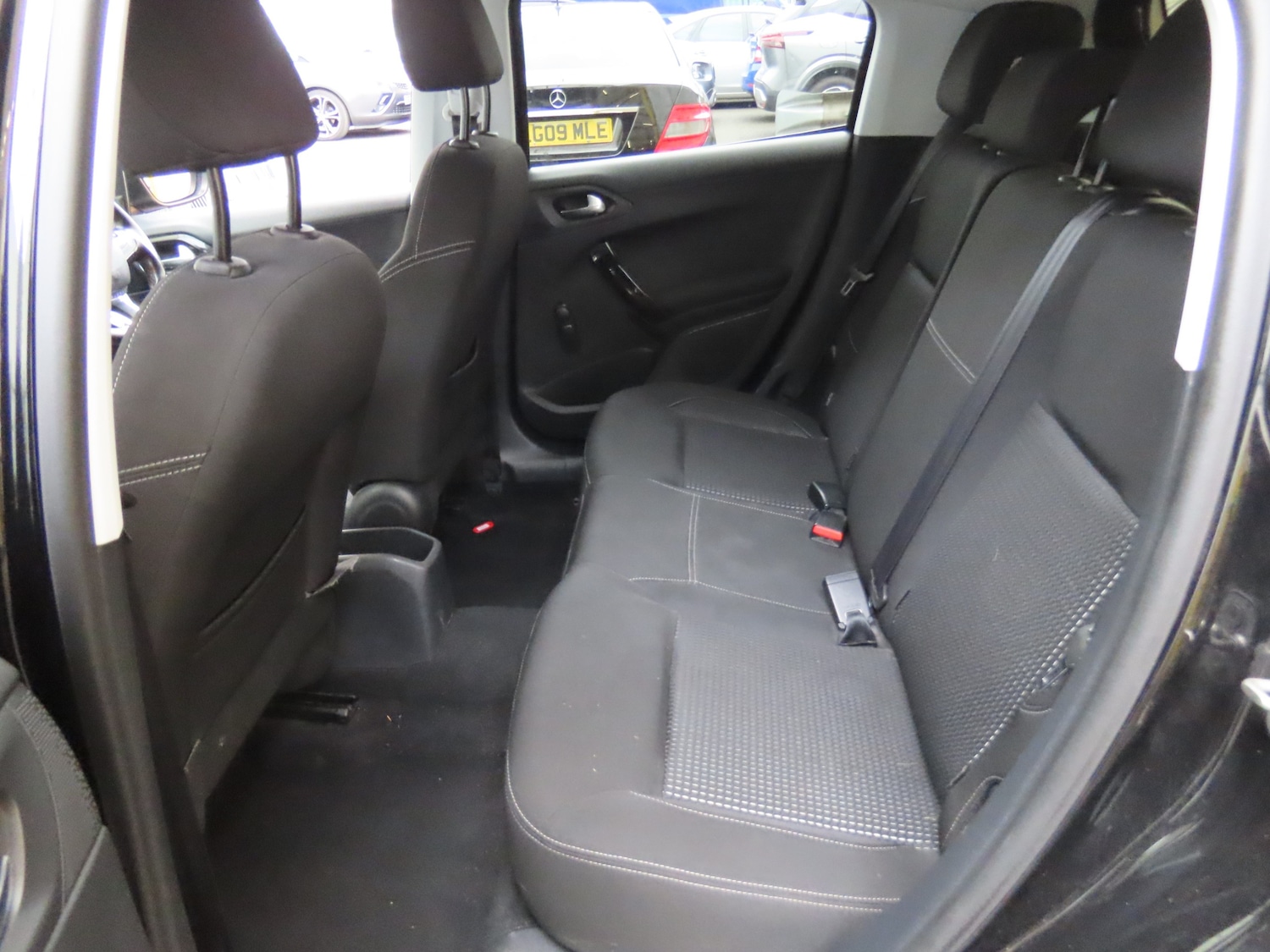 Used Peugeot 208 2017 for sale - 76466238: Photo 6