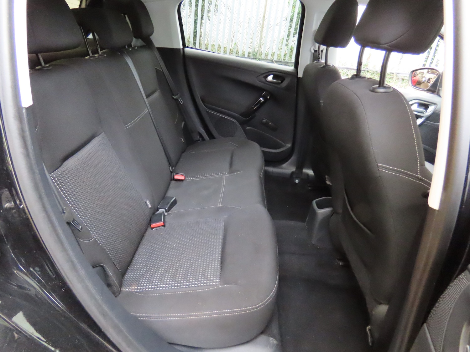 Used Peugeot 208 2017 for sale - 76466238: Photo 7