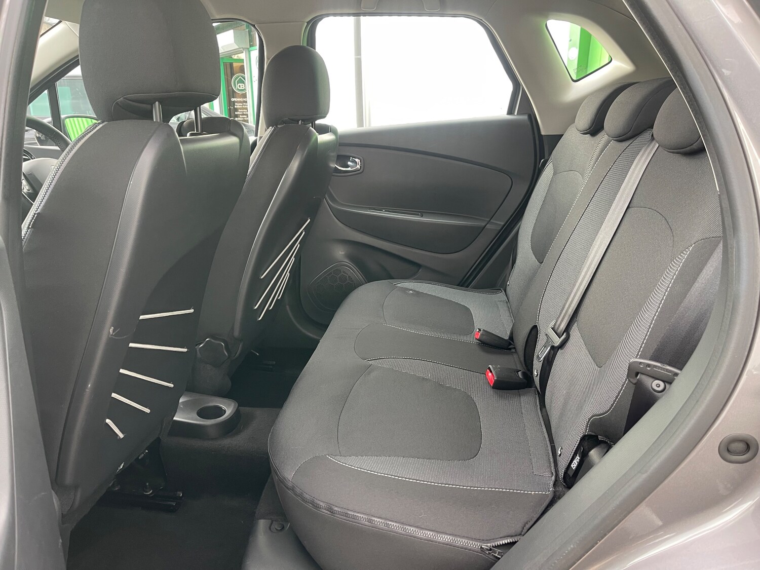 Used Renault Captur 2015 for sale - 76057824: Photo 14