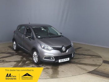 Used Renault Captur 2015 for sale - 76057824: Photo