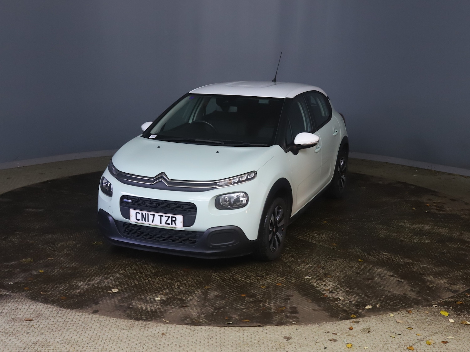 Used Citroen C3 2017 for sale - 76909267: Photo 2