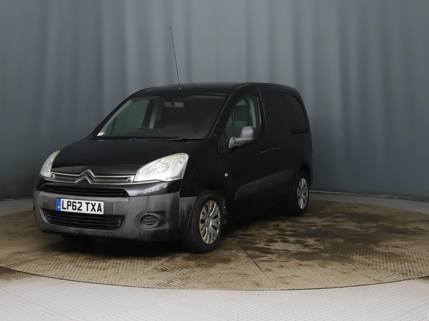 Used Citroen Berlingo 2013 for sale - 77382059: Photo 2