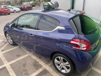 Used Peugeot 208 2013 for sale - 75561324: Photo