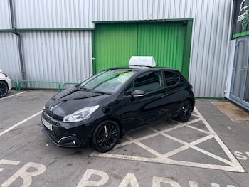 Used Peugeot 208 2017 for sale - 76211675: Photo