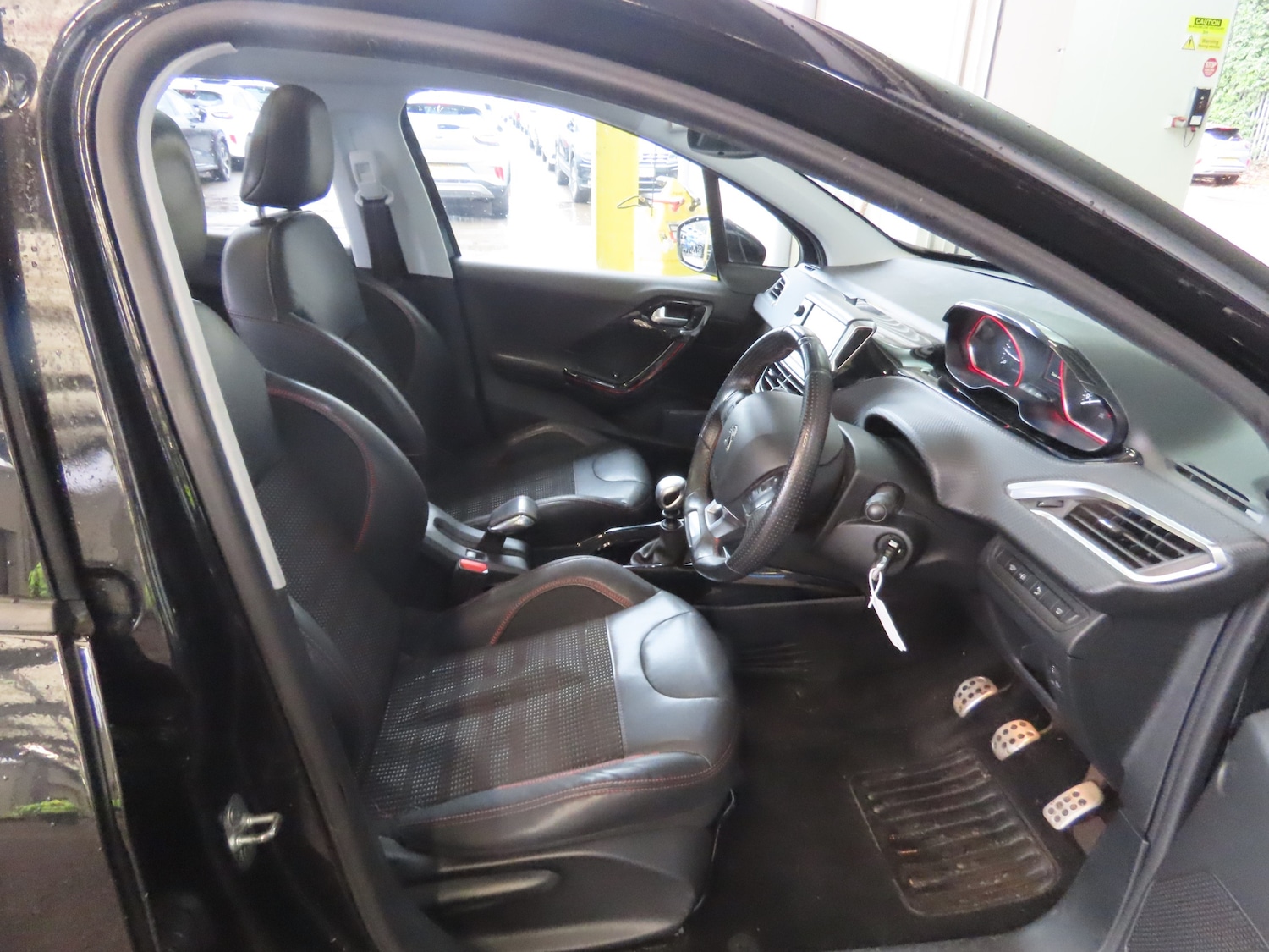 Used Peugeot 2008 2016 for sale - 77287388: Photo 10