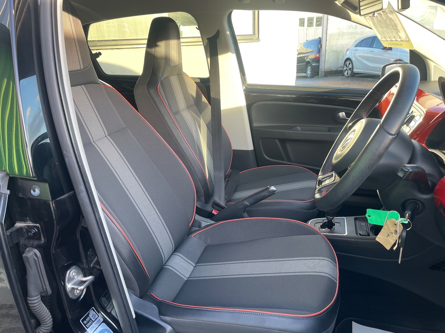 Used Volkswagen up! 2025 for sale - 77006523: Photo 9