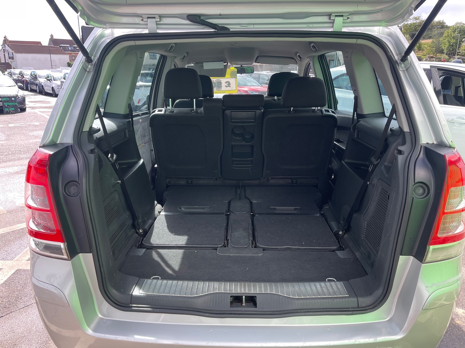 Used Vauxhall Zafira 2008 for sale - 75932309: Photo 16