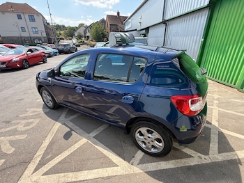 Used Dacia Sandero 2015 for sale - 79281016: Photo