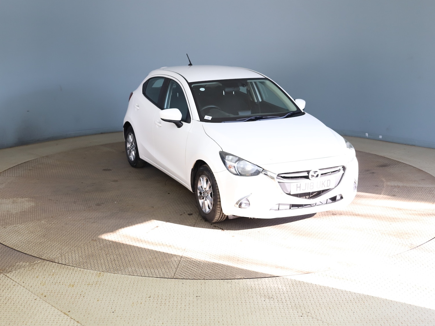 Used Mazda Mazda2 2018 for sale - 77989825: Photo 3