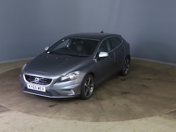 2015 (65) - D2 [120] R DESIGN Nav 5dr
