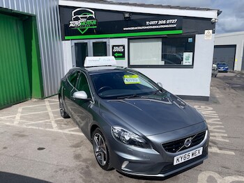 Used Volvo V40 2015 for sale - 75512280: Photo