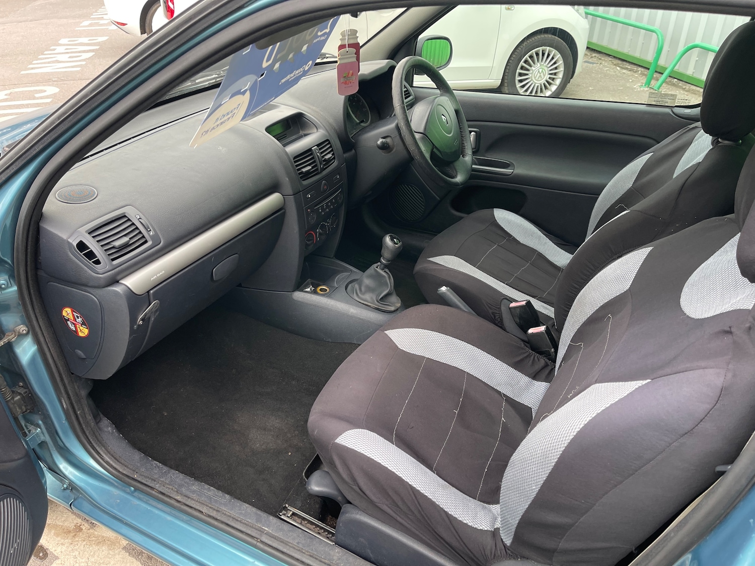 Used Renault Clio 2004 for sale - 76171036: Photo 11